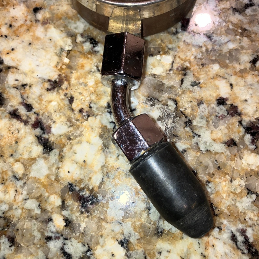 VINTAGE GILBERT DAVIS CO. AUTOMOBILE COMPRESSION TESTER