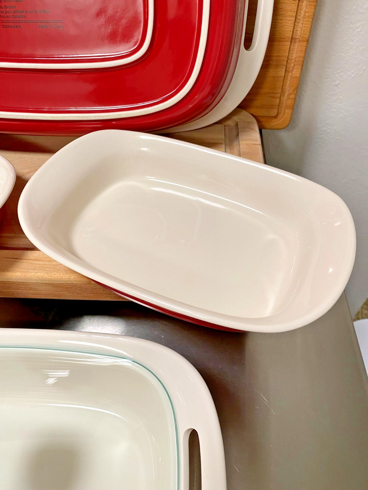 Red CorningWare Etch Casserole Baking Dishes Set EUC
