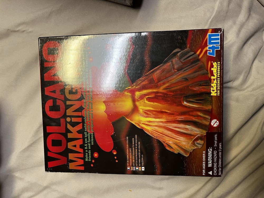 4M Volcano Making Kit New In Box Sealed
