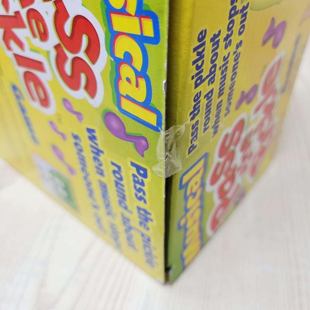 Constructive Playthings Pass The Pickle Music Game NEW DAMAGED BOX