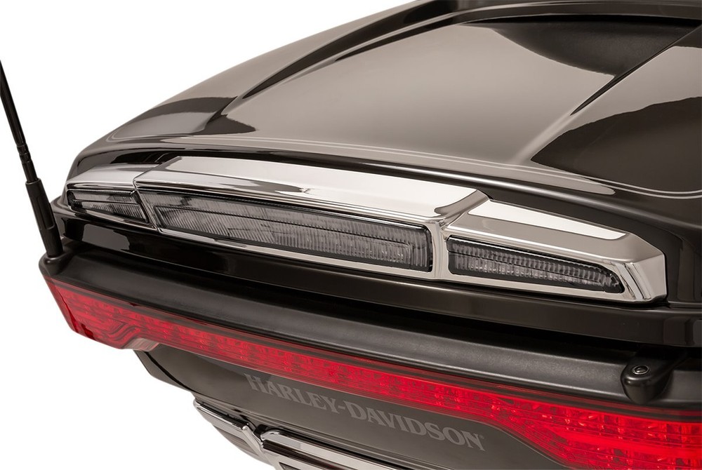 Ciro Chrome Streak Trunk Light with Lightstrike Technology (40104)