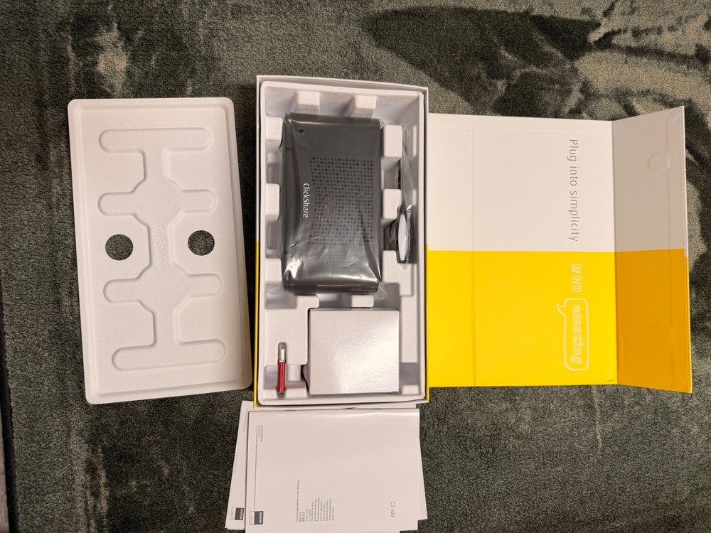 Brand New Barco ClickShare CS-100 Wireless Presentation System Set
