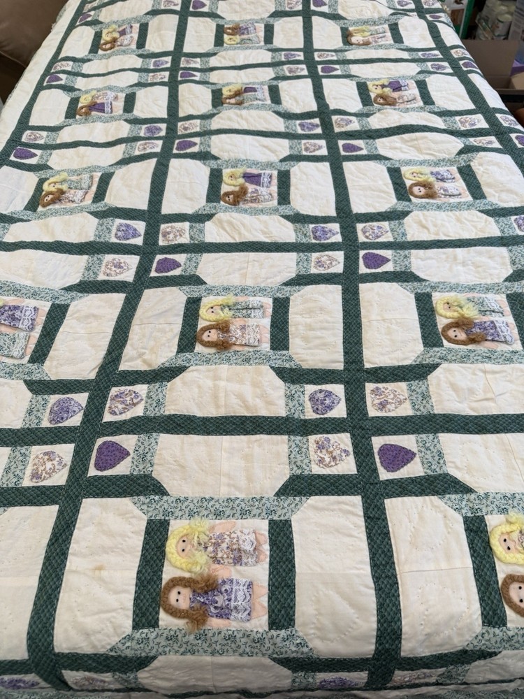 Handmade Patchwork Quilt two girlfriends Pattern Green Cotton