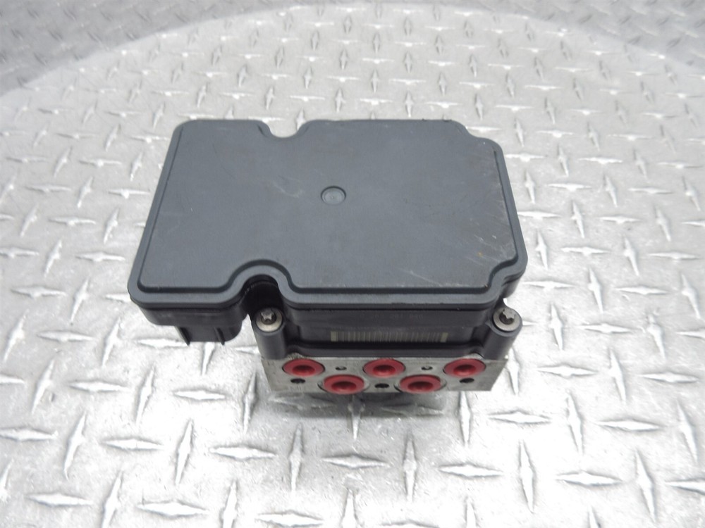 2018 Harley Electra Glide FLHTCU ABS Anti Lock Brake Module Pump Control Unit