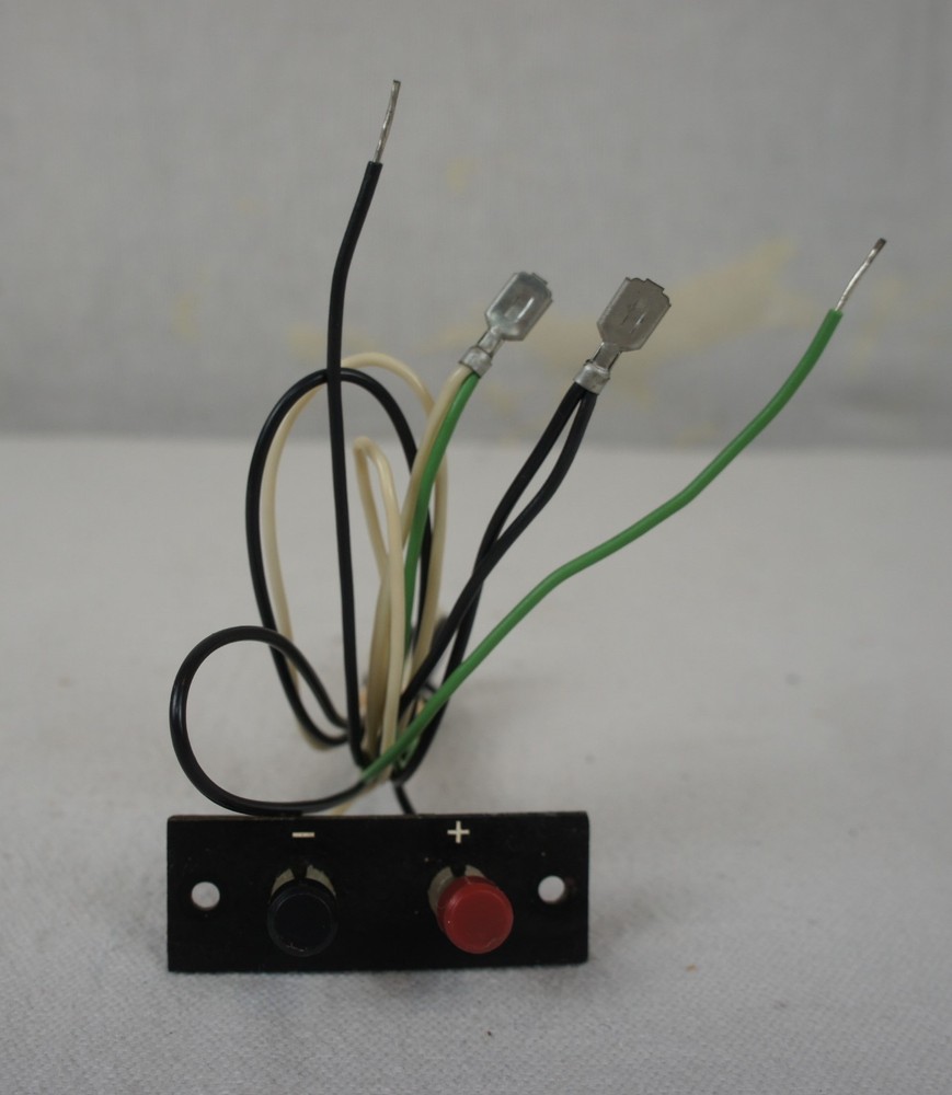 ALTEC LANSING 879A SANTANA  BINDING POST/TERMINAL