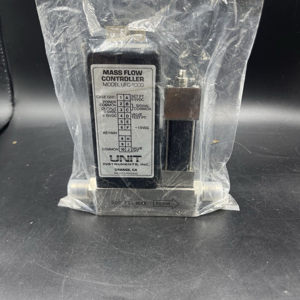 Unit Instruments UFC 1000 Mass Flow Controller See Pics Read Description