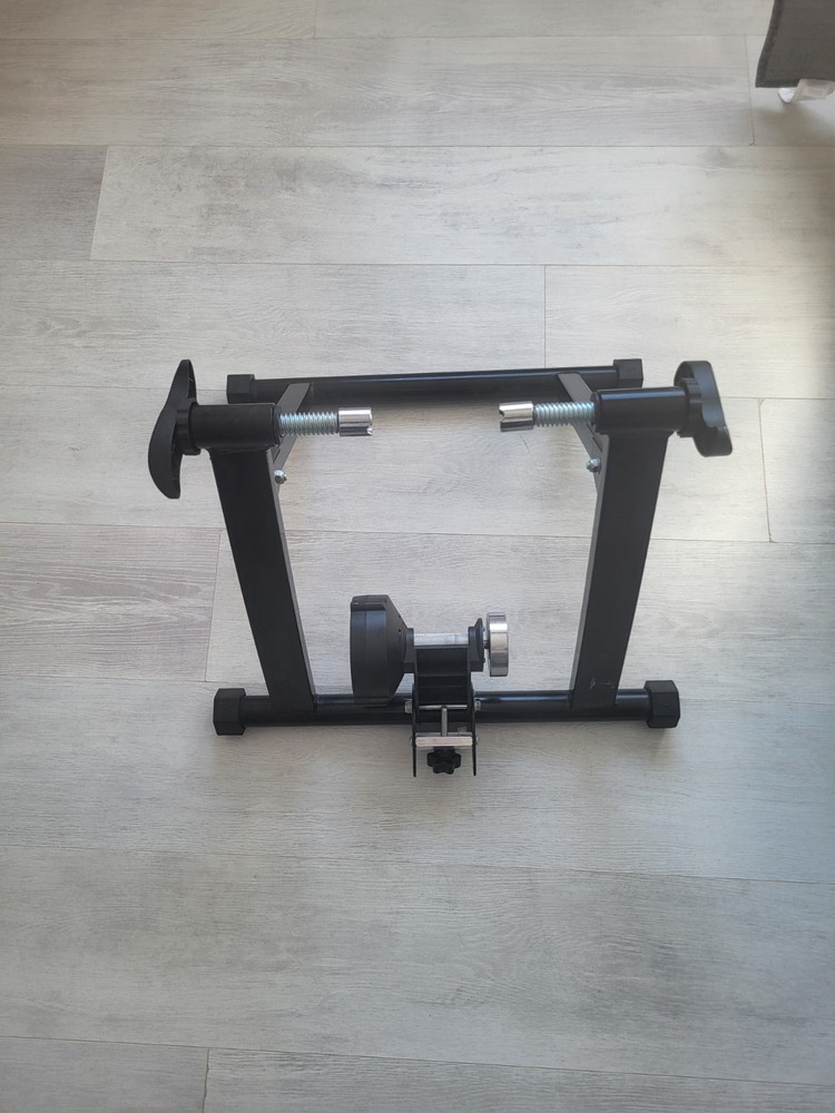 BICYCLE TRAINER STAND