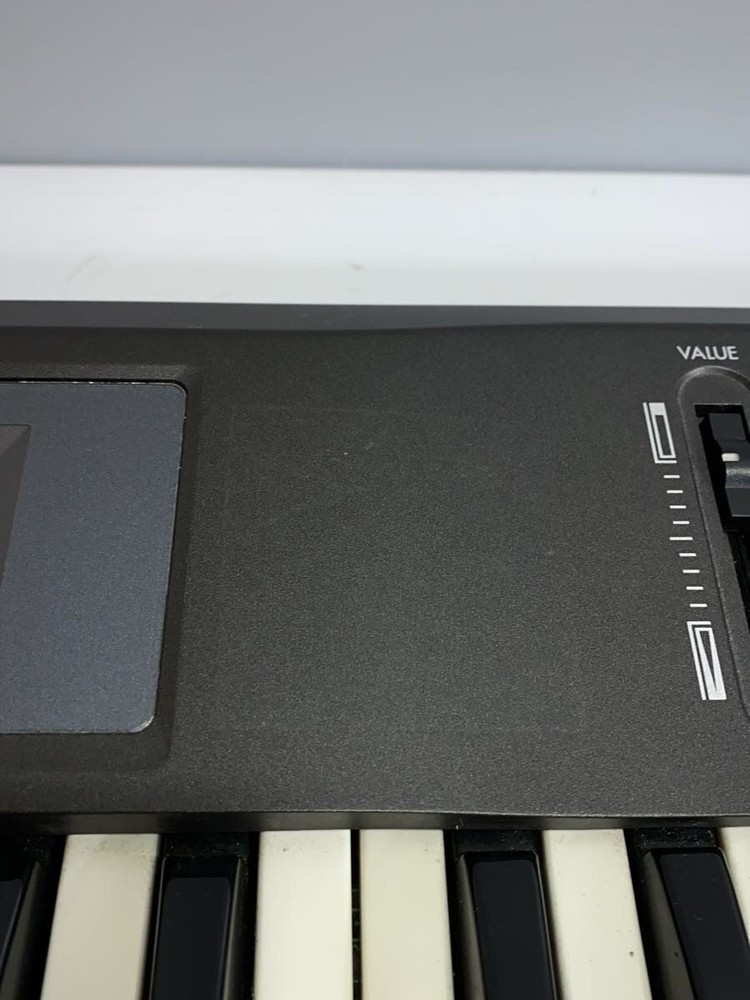 KORG Synthesizer X5d Used