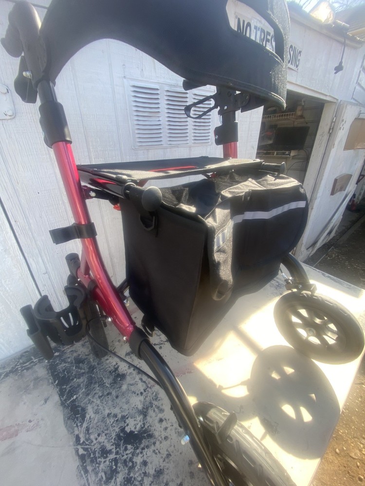 Rollator Walker for Seniors, Lightweight Foldable All Terrain Rolling Walker wit