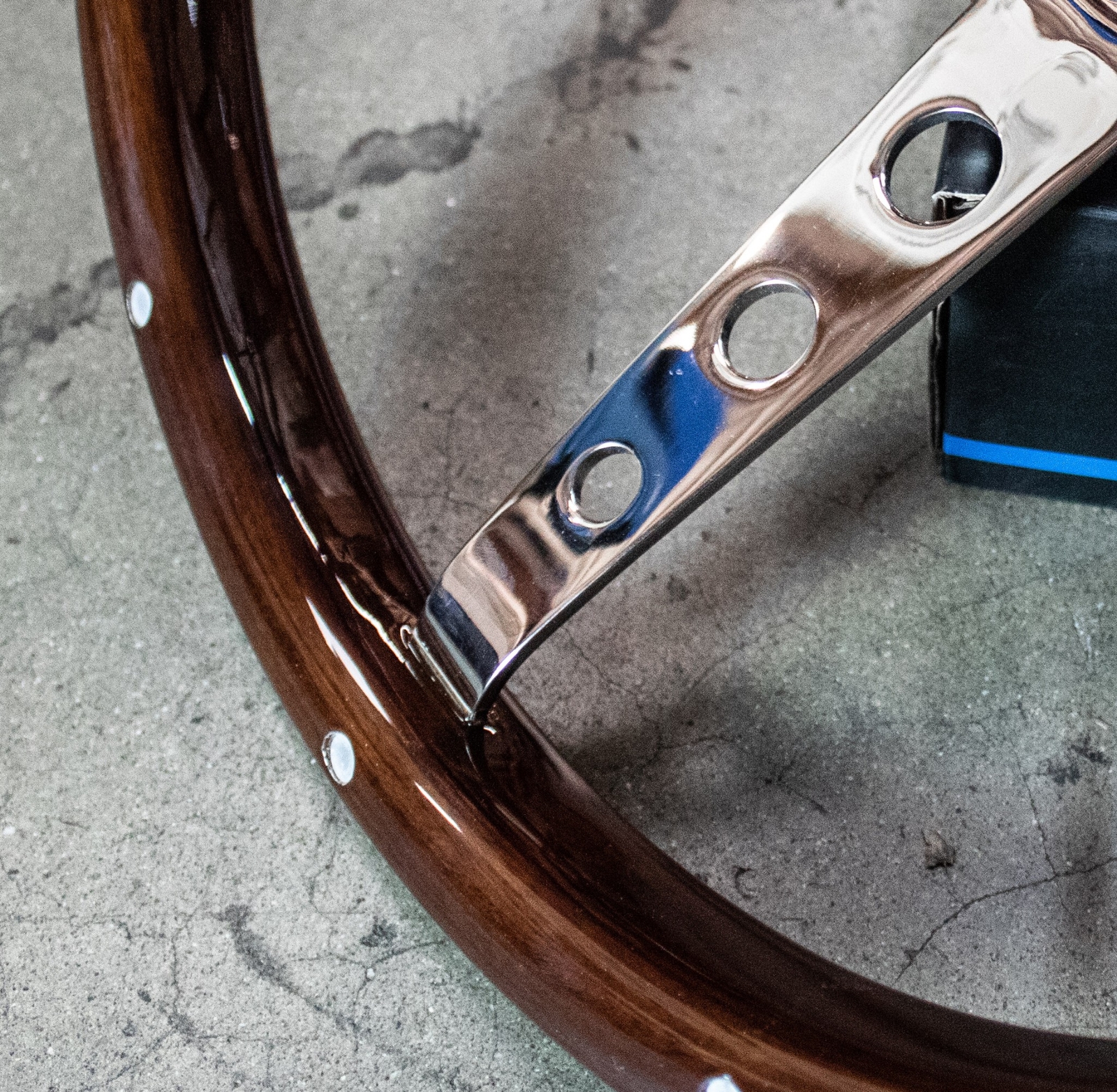 15" Vintage Real Wood Deep Dish Steering Wheel Aluminum Rivets + Horn