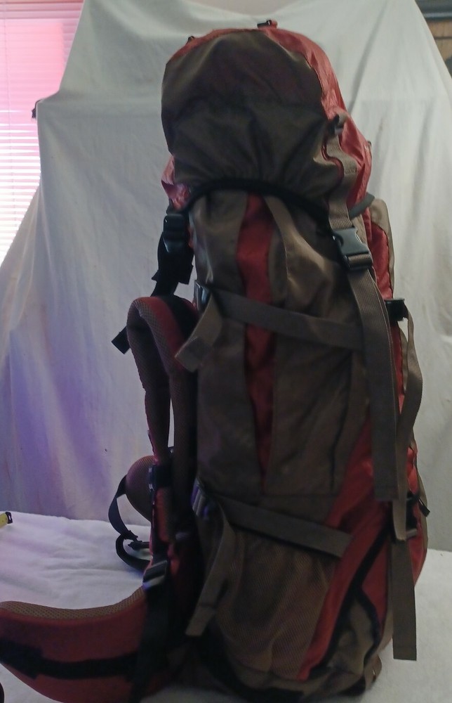 Field & Stream 1871 Large Internal Frame Backpack Camping Hiking Trail W/ Cover