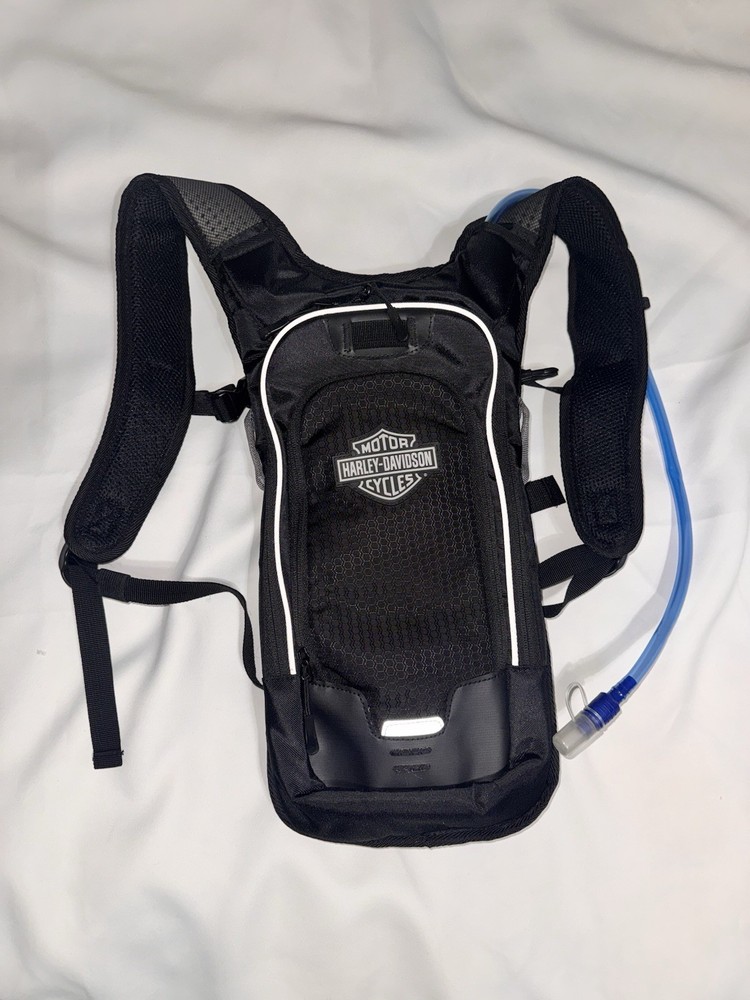 Harley-Davidson Motor Cycles Riding Hydration Pack Backpack 2L Bladder NWT 99422