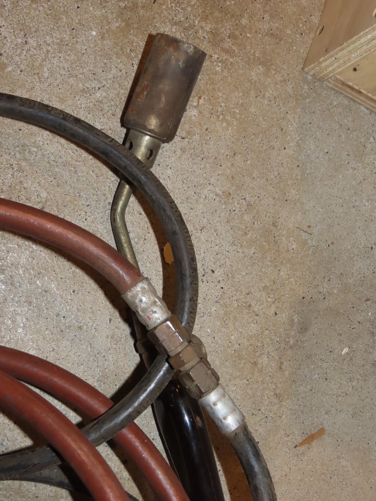 Complete Propane Torch Nozzles with Red Handles Hose Regulator Etc REGO 567B