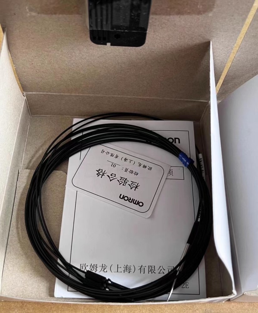 1pcs OMRON EE32-ZD33 2m switch sensor