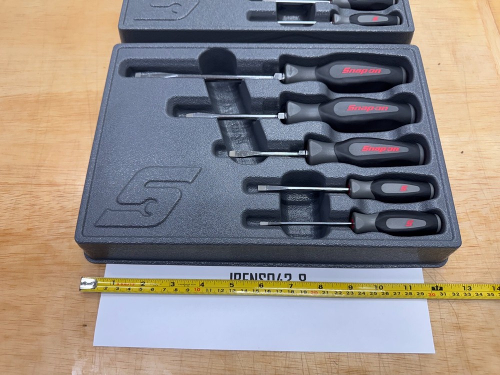 Snap-on Tools NEW 10pc DARK TITANIUM Soft Phillips & Flat Head Screwdriver Sets