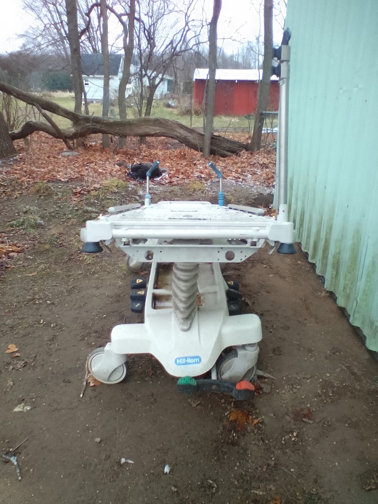 Adjustable medical table