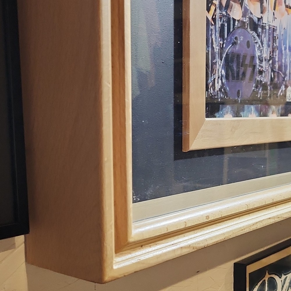 (KISS) Peter Criss Drum Sticks And Ticket From 1978 In Display Case .