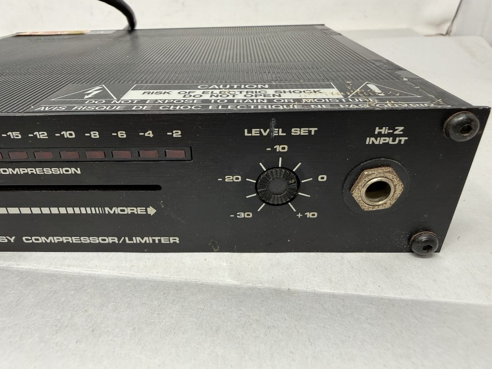 dbx 163X Professional Over Easy Compressor Limiter Signal Processor