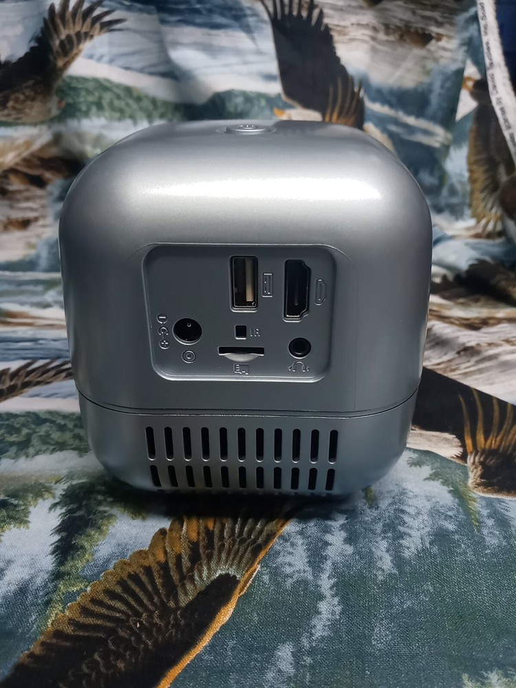 VIVITAR SUPER MINI PORTABLE PROJECTOR 1080P