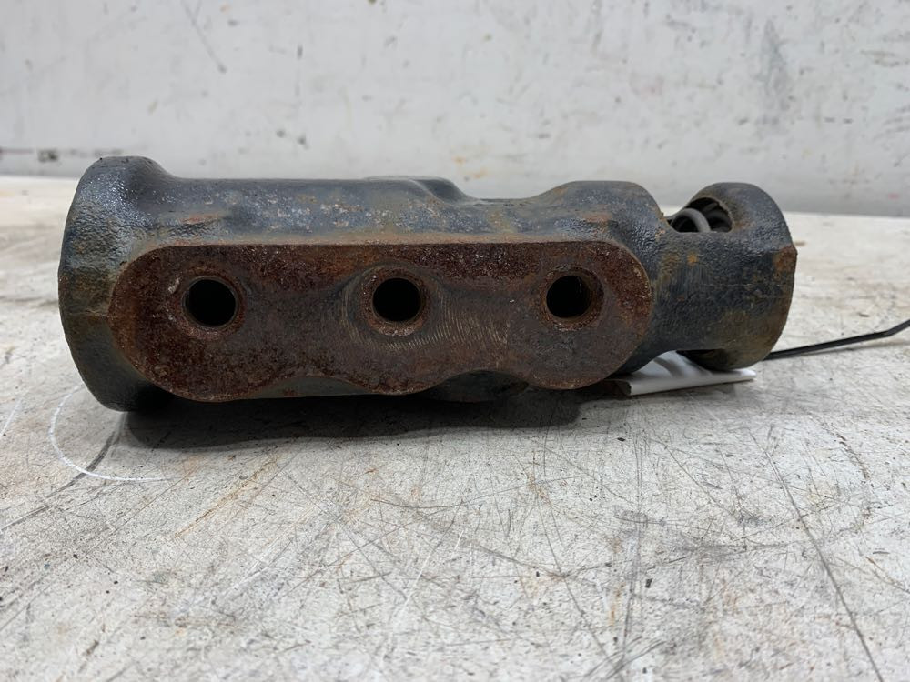 2012 Freightliner Cascadia Tow Hooks & Couplings (731-10171)
