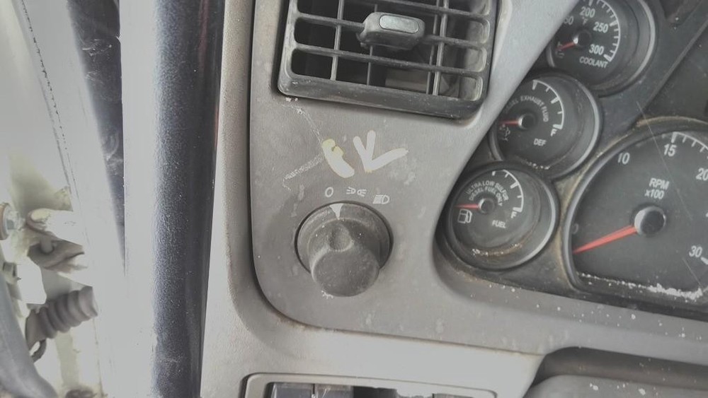 Replaces 2016 PETERBILT 579 HEADLIGHT SWITCH ,  OH