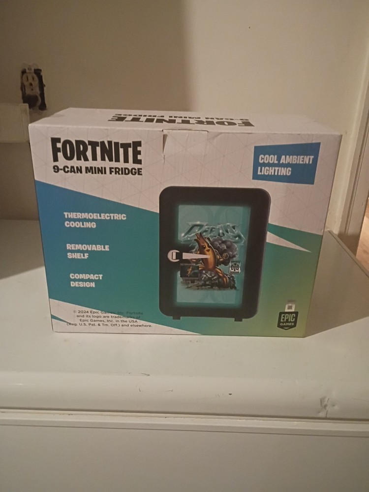 Fortnite Mini Fridge Peely Animated