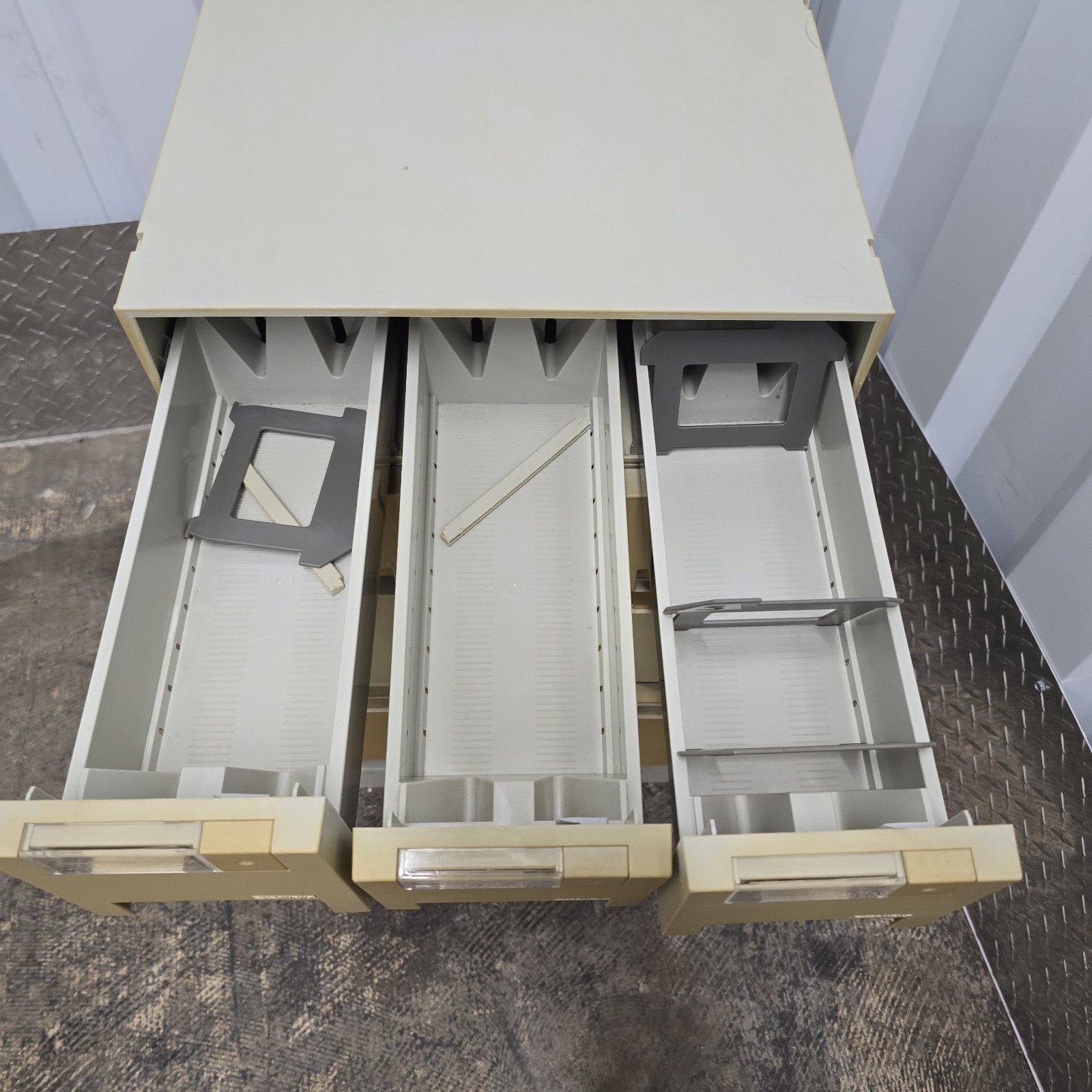 Exponent Vintage 9 Drawer Media Storage 3.5" & 5.25" Floppy Disk 1988 Italy