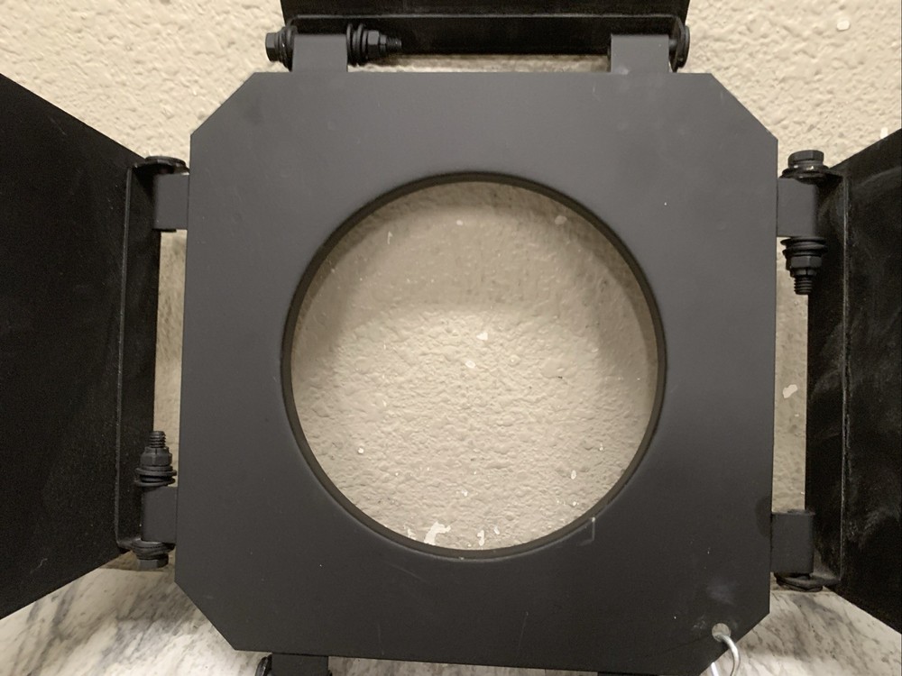 Mole Richardson Barn Doors, Light Shield, With Chain