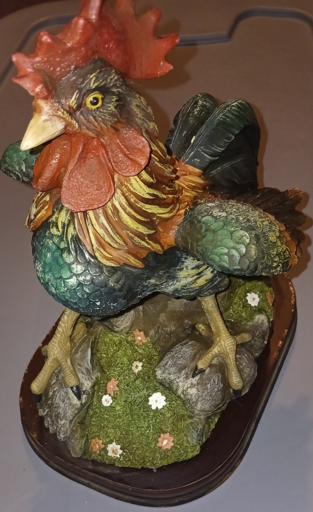 rooster figurine decor