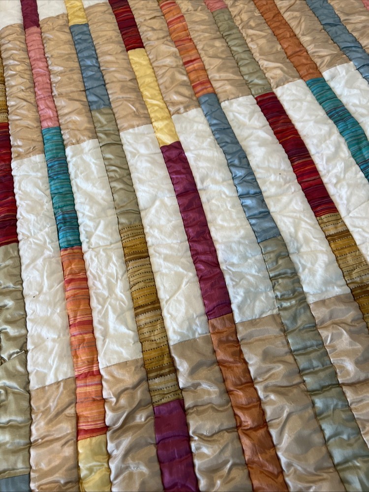 Quilt Queen Size 78’’ 87’’ Multicolor Stripe Design