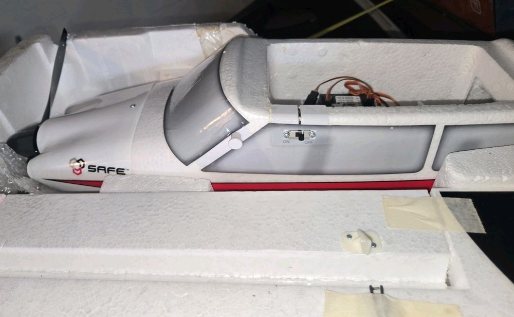 E-FLITE APPRENTICE S 15 E RTF WITH SAFE OPEN BOX