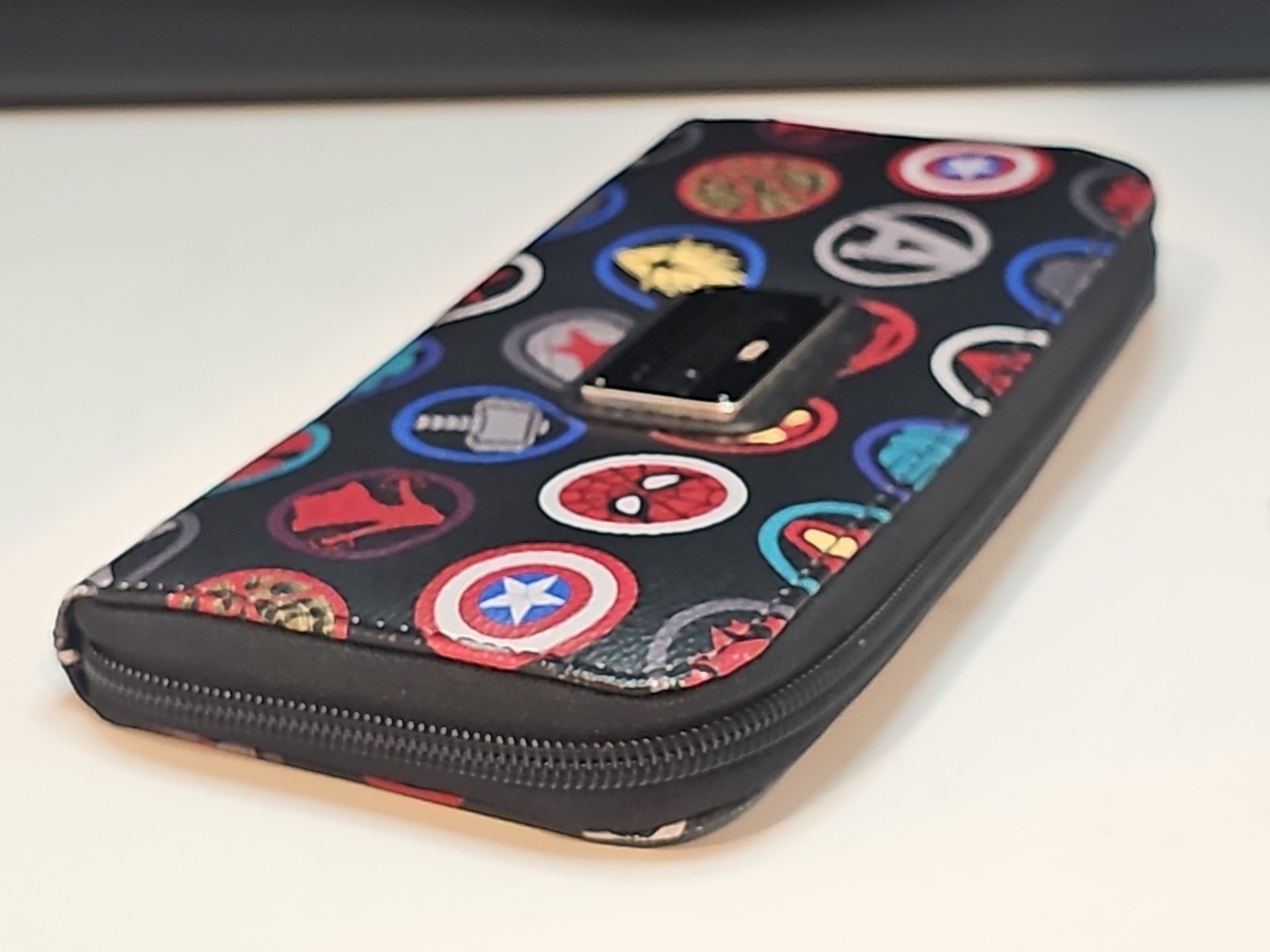 Loungefly Marvel Avengers Infinity War Icons Clutch Zip Around Wallet RARE 2018