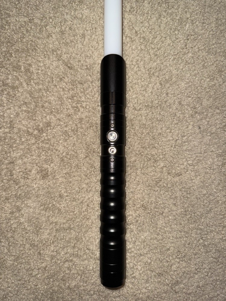 Kybers Basic Series Lightsaber! Excellent Condition!