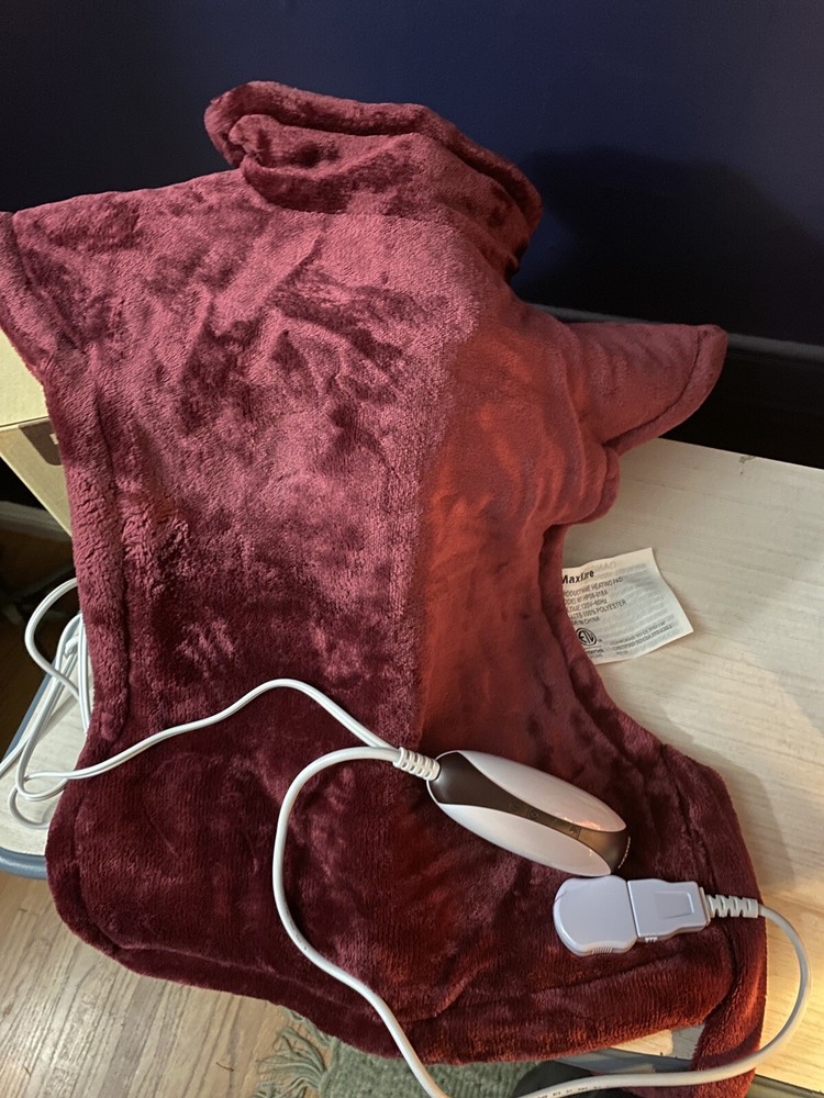 MaxKare Large heating wrap for shoulder and back