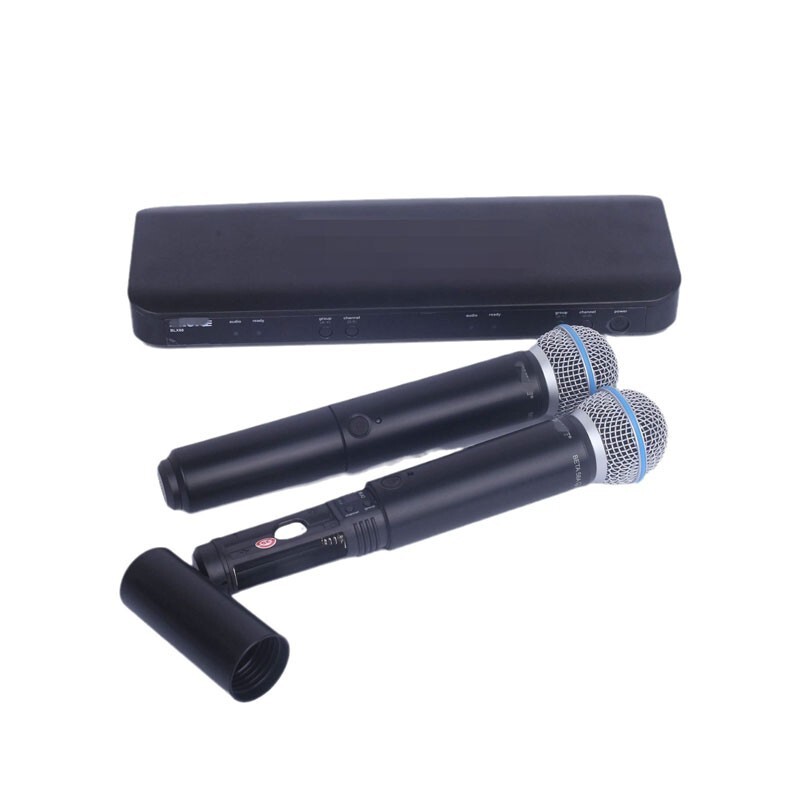 BLX288 BETA58A Professional Wireless Microphone with Receiver Stage Performance
