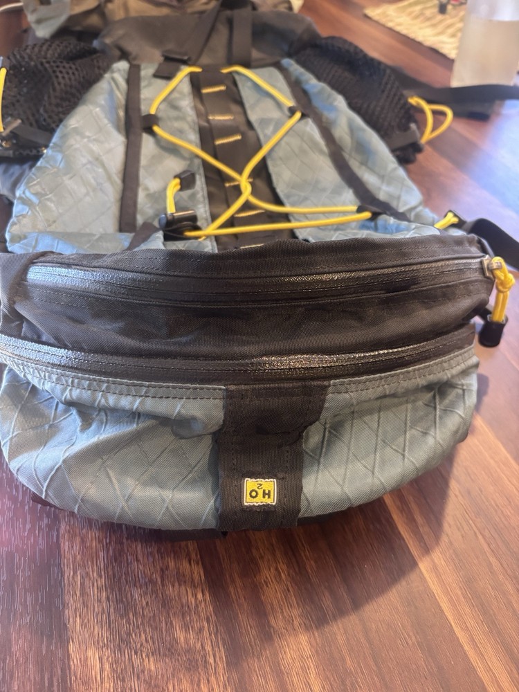 MOUNTAINSMITH Hiking Backpack (Wraith)