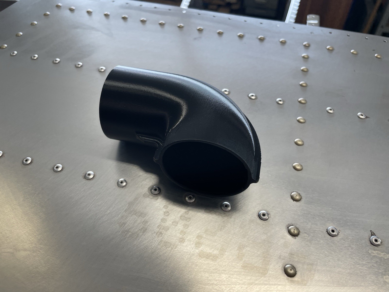 ✈️ CESSNA PN: 0522200-1 ; 150 , 152 , 172 , 182 , 210 CABIN AIR ELBOW FITTING