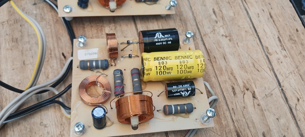 Infinity DELTA 50 CROSSOVERS PAIR VINTAGE