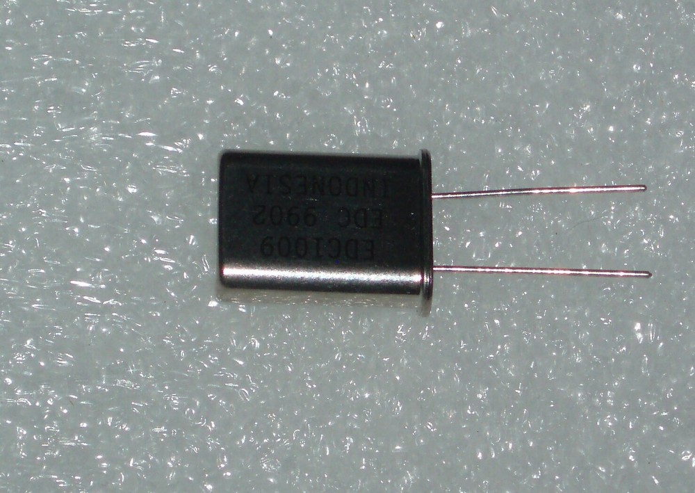 AMECO AC-1 quartz crystal 49U f= 3.579545 MHz
