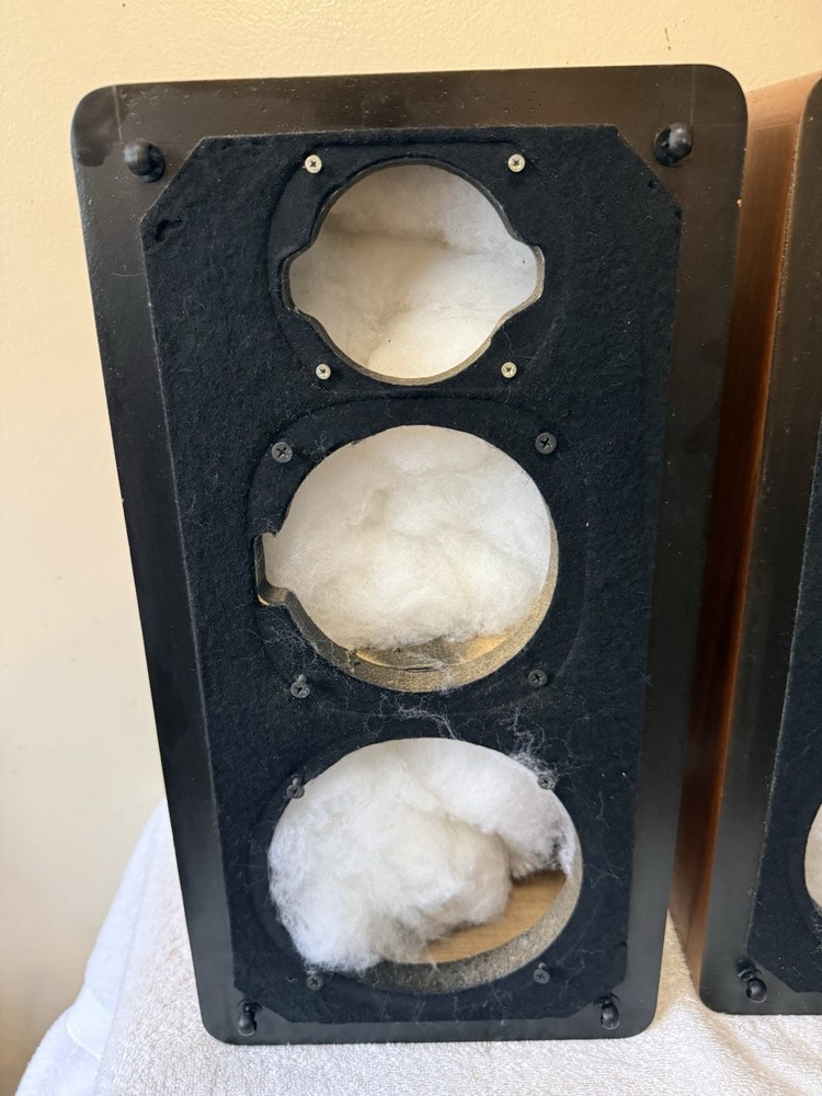 GNP 220 Speaker Empty Cabinet With Covers Only