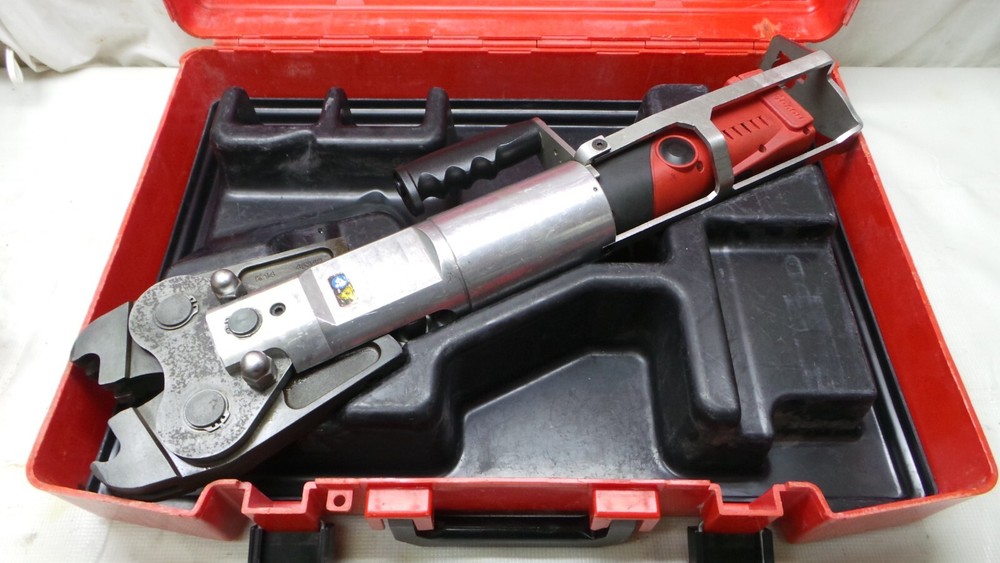 NOVA PRESS ACO401 Battery Pressing Tool with Case.