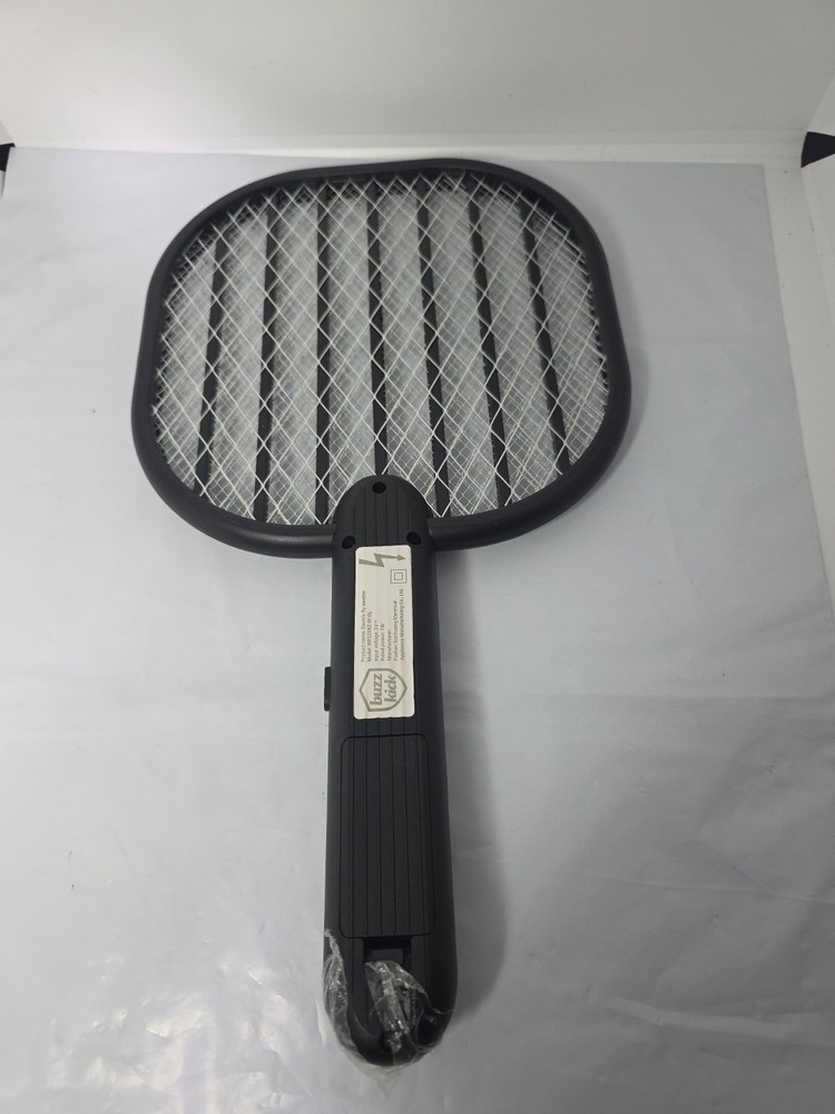 Electric Fly Swatter  BUZZKICK Bug Zapper Racket. Model WP22xrz-01-01