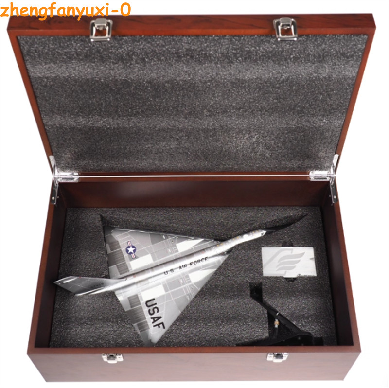 Calibre B-58 1:72 Supersonic Strategic Bomber Bendix Trophy Winner Dayton Museum