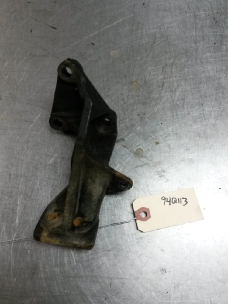 Accessory Bracket From 1994 Hyundai SCoupe  1.5