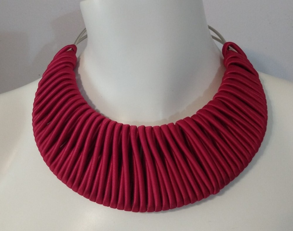Unique Red Choker And Bracelet Set