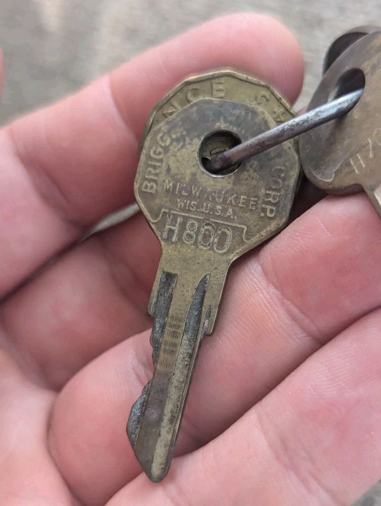 WW2 United States Army Trunk Keys W British Coins C9