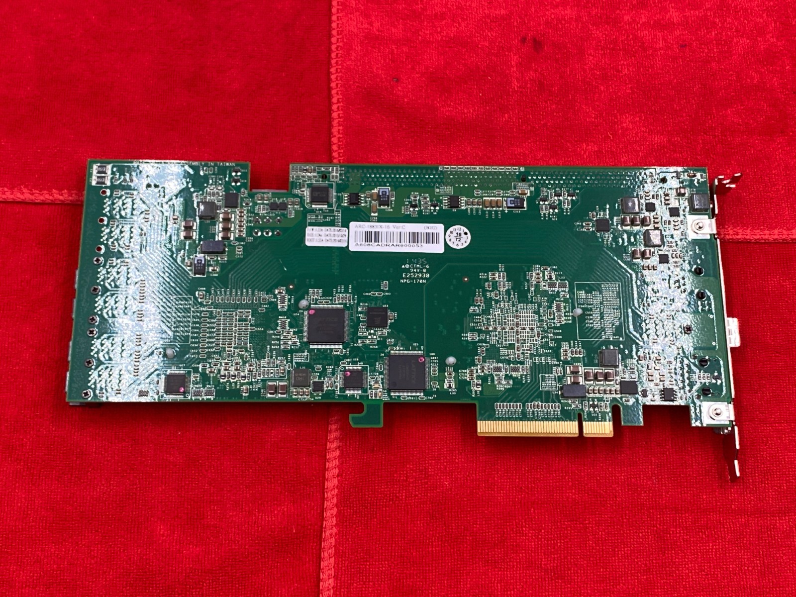 ARECA ARC-1883IX-16 SAS 12GB/S RAID CONTROLLER PCIE 3.0 X 8 LANES + 8GB CACHE