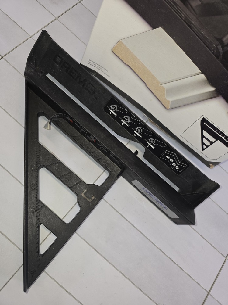 Dremel Saw-Max Miter Cutting Guide Tool