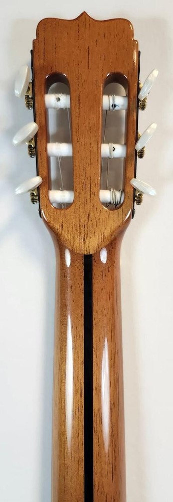Jose Ramirez Pre Owned 1995 Vintage R4 all Solid CLassical Guitar With Case