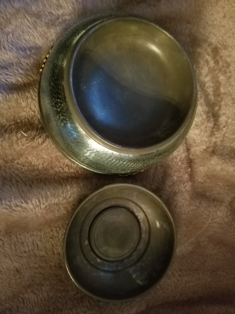 Vintage Musical Powder Puff